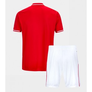 Nottingham Forest Hjemmebanetrøje Børn 2025-26 Kortærmet (+ Korte bukser)